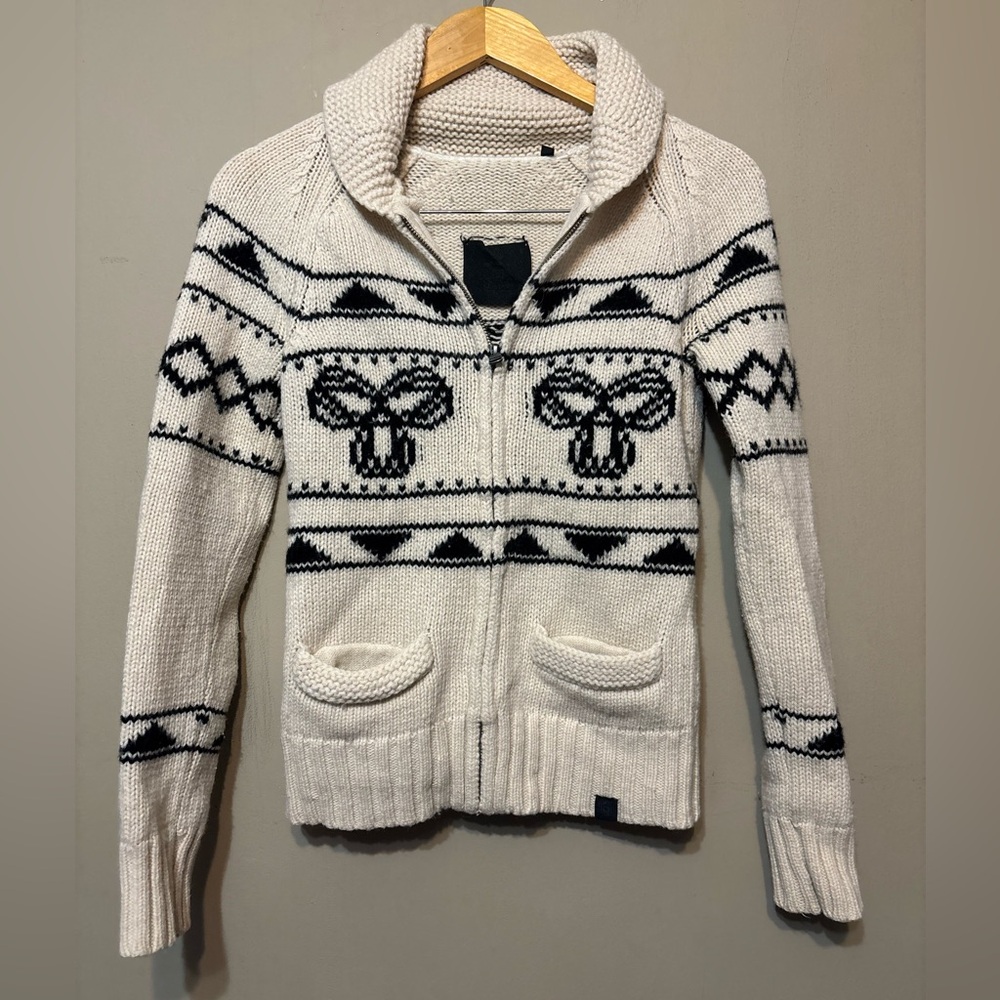 ARITZIA TNA Lambswool Logo Knit Cardigan
